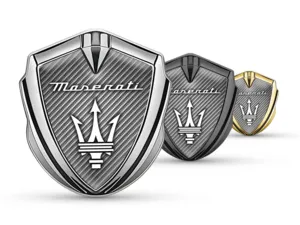 Maserati Metallico Emblema Badge Ispirato Corse Lucido